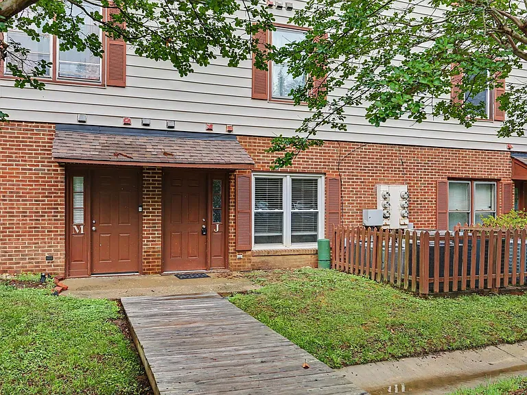 308 Patriot Ln #J — Photo 2