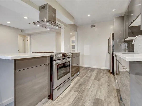 1567 Regent St APT 204, Redwood City, CA 94061