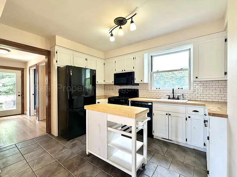 217 Gardenia Ave — Photo 6