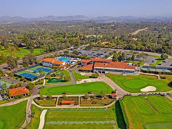 Lomas Clubhouse