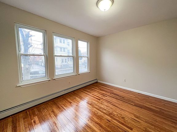 3rd image of 15 Dorothy St #15A2