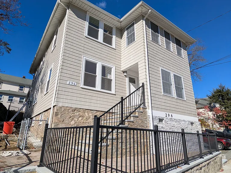 296 Fulton St #2 — Photo 32