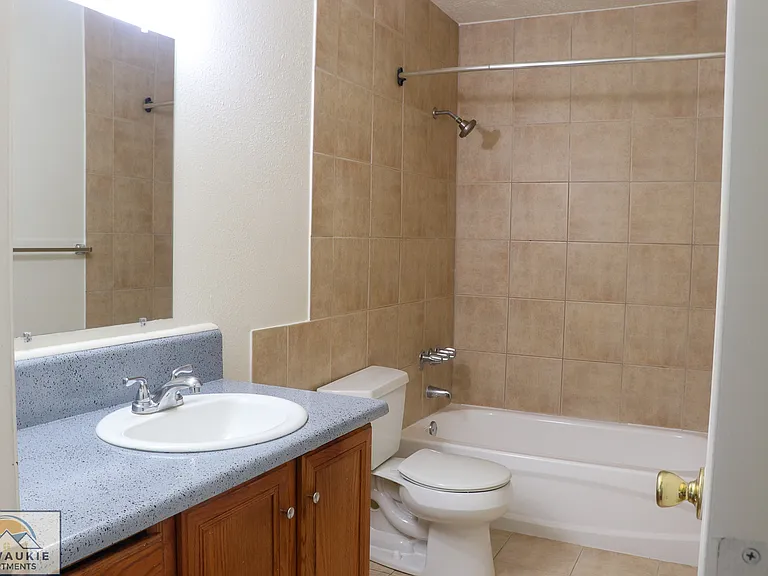 4545 SE Ina Ave #7 — Photo 9