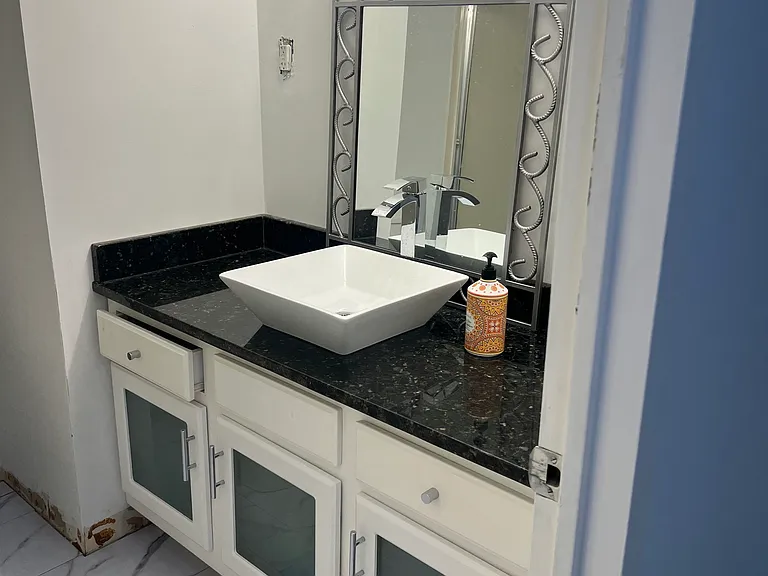 14 Lockwood Dr #9K — Photo 6