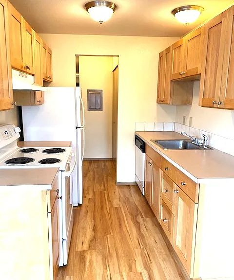 4150 Beach Dr SW — Photo 2