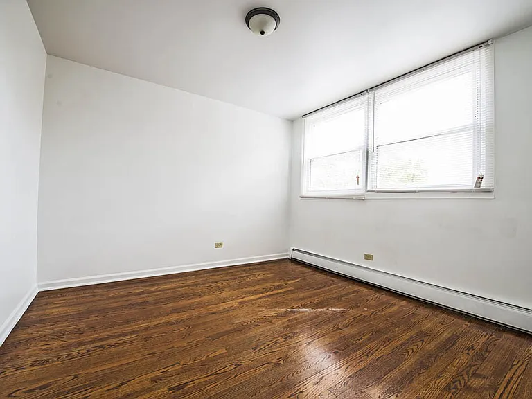 6832 S Crandon — Photo 14