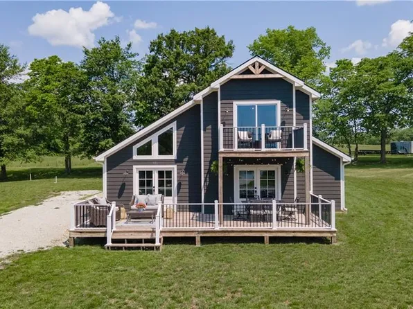 921 Lake Viking Ter, Altamont, MO 64620