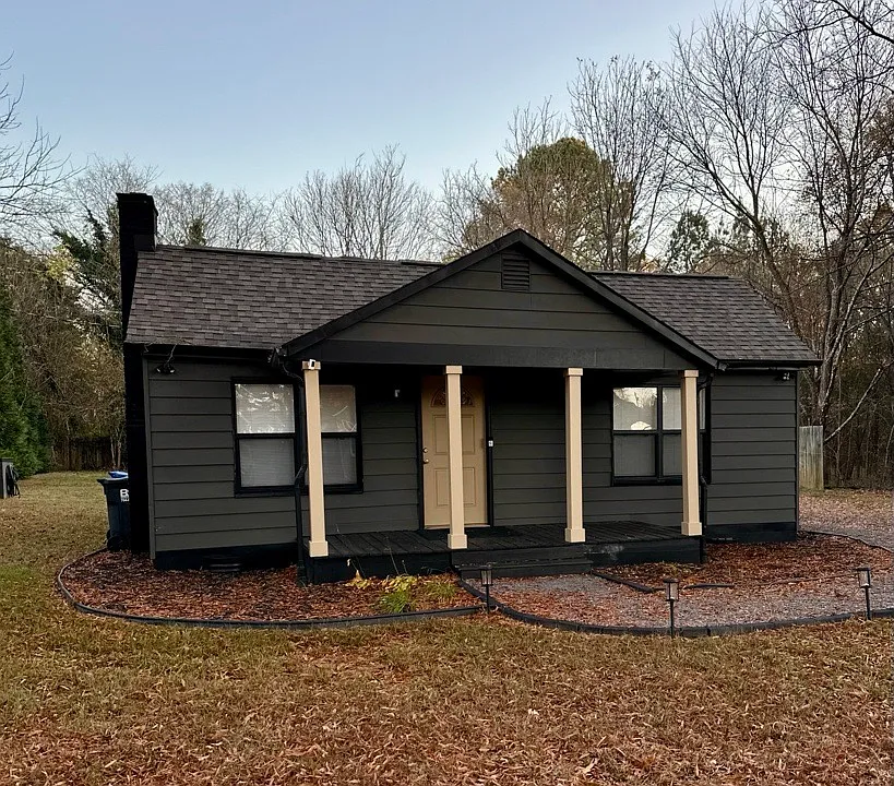 114 Rockwell Loop