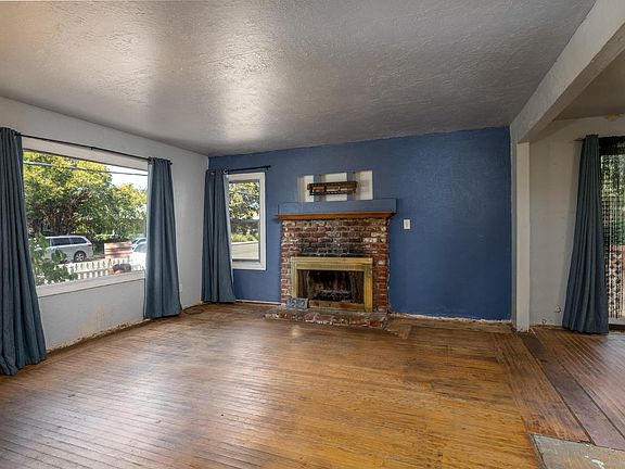 5th image of 1580 Humboldt Street