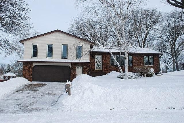 1st image of 1120 Parkridge Dr