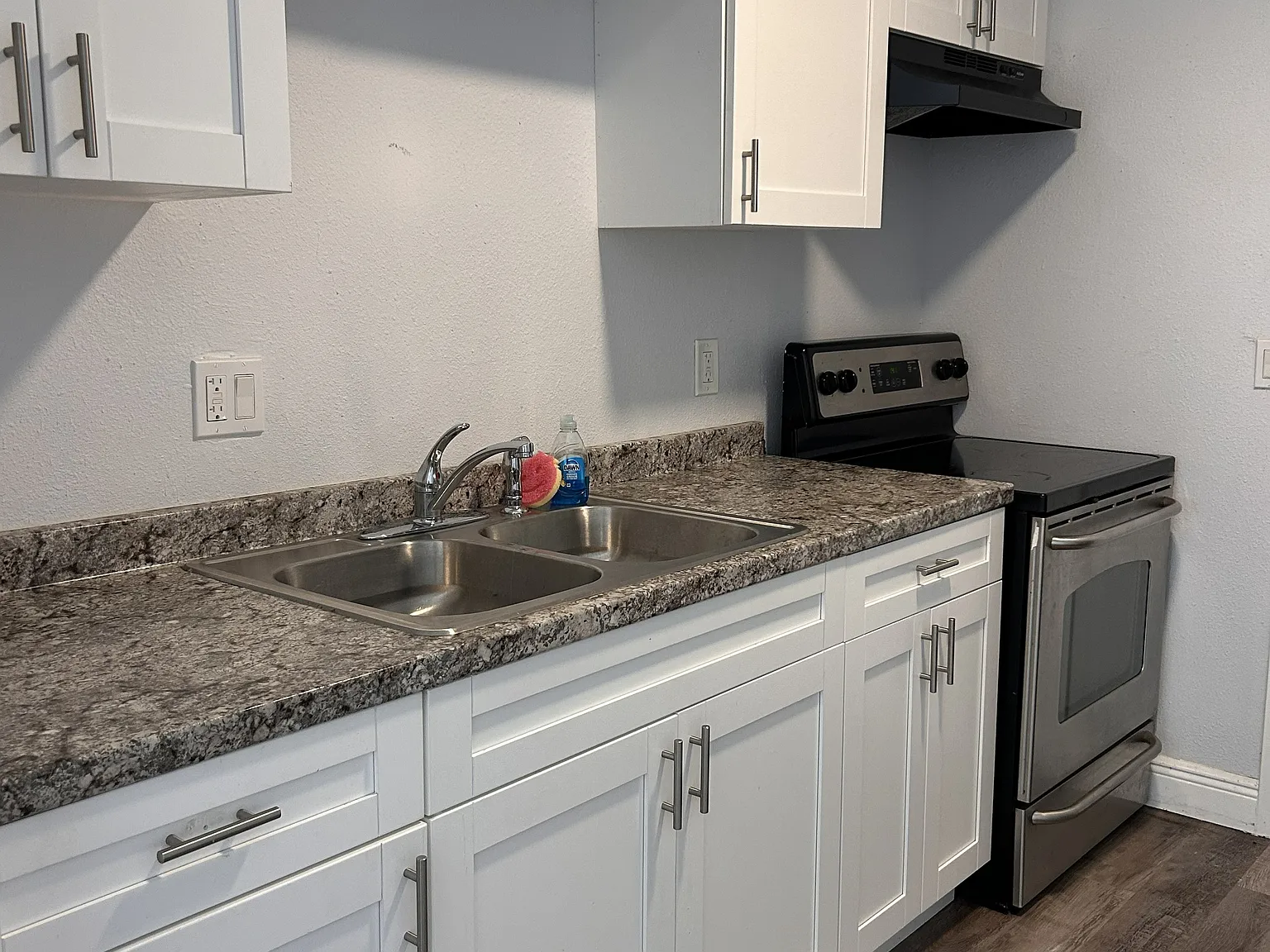 2 bed, $1,550 — Photo 2