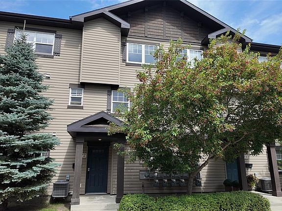 3rd image of UNIT 572-150 Langlois WAY