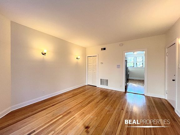 4th image of 4036 N Ashland Ave #E2