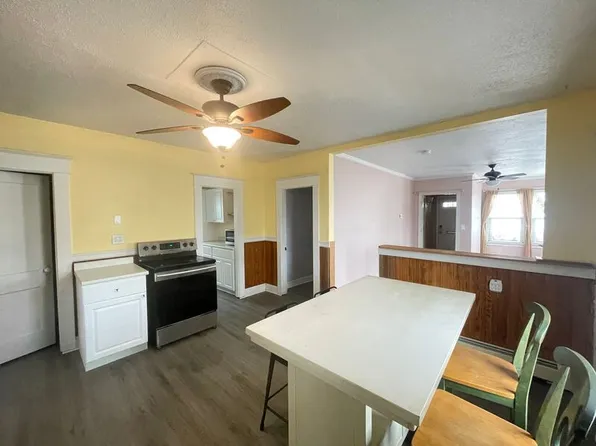 7 Pinard St, Manchester, NH 03102