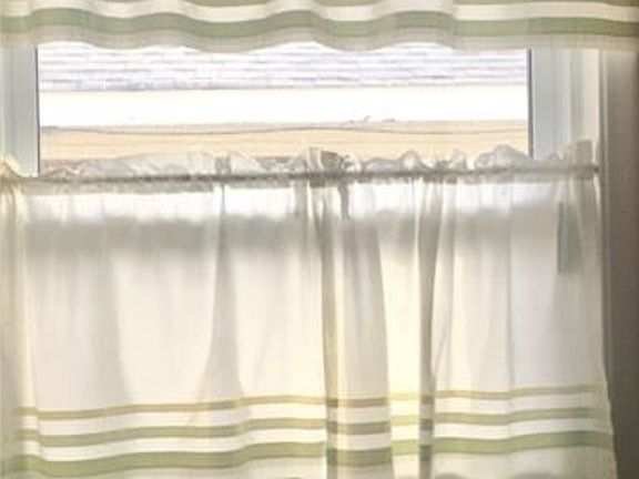 E0BAE8D3-831E-4AEB-A960-256ED5E63476