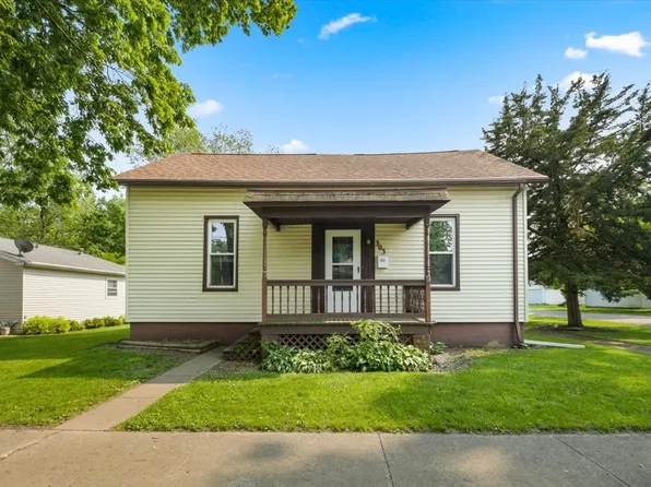 303 E Grant St, Monticello, IL 61856