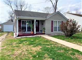 805 N Locust St, Dexter, MO 63841