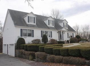 29 Clementi Ln, Methuen, MA 01844