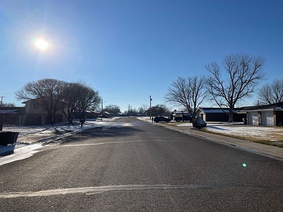 5th image of 301 S Parkway Blvd
