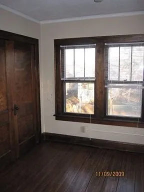 Den/Bedroom 2