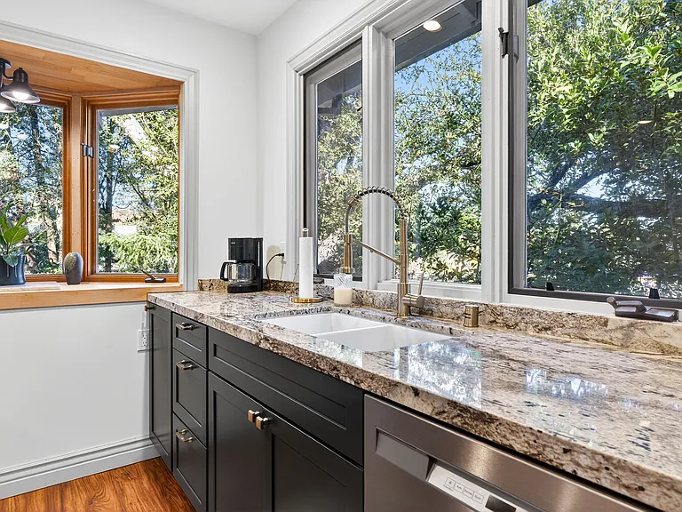 7325 Healdsburg Ave — Photo 10