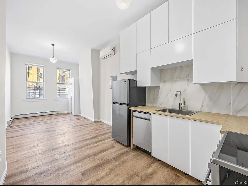 18-20 Stanhope St #1L
