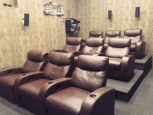 Rented by Manhattan Management LLC | media 76