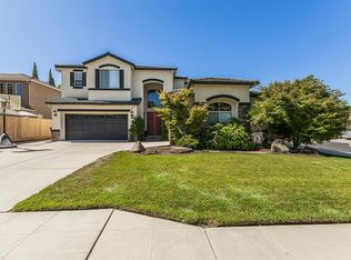 2438 Powers Ave, Clovis, CA 93619