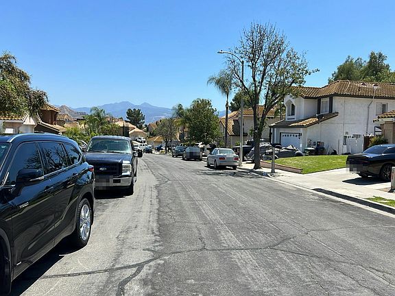 5th image of 754 La Loma Ln