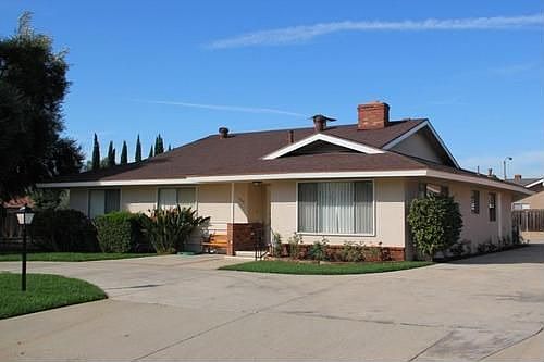 2nd image of 525 Fernshaw Dr