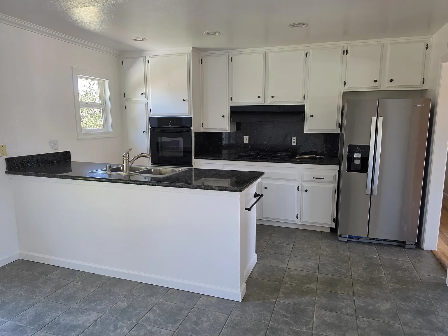 3 bed, 1550 sqft, $3,600 — Photo 4