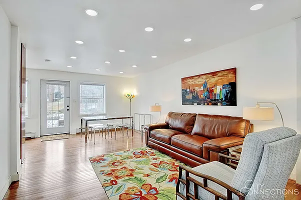 Sold by City Connections Realty | media 22