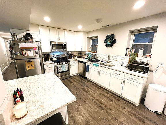 5th image of 3327 W Pierce Ave APT 1