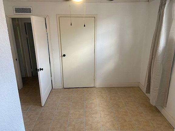 5th image of 3727 Porter Ave #A