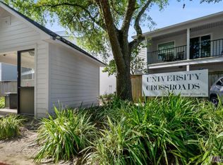 3330 Willard St APT 205, Baton Rouge, LA 70802