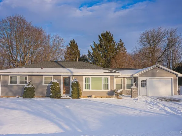 14 Tamarack Dr, New Hartford, NY 13413