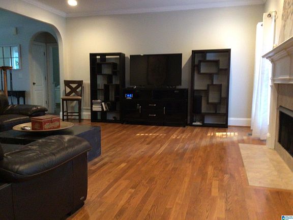 2nd image of 1023 Woodlands Cv