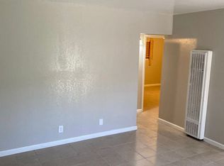 382 N Glenn Ave #D, Fresno, CA 93701
