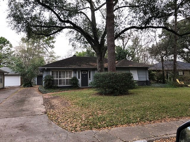 1st image of 1015 Grovewood Ln