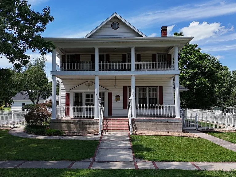109 W High St — Photo 19