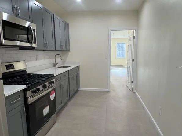 566-568 Newark Avenue image 2 of 11