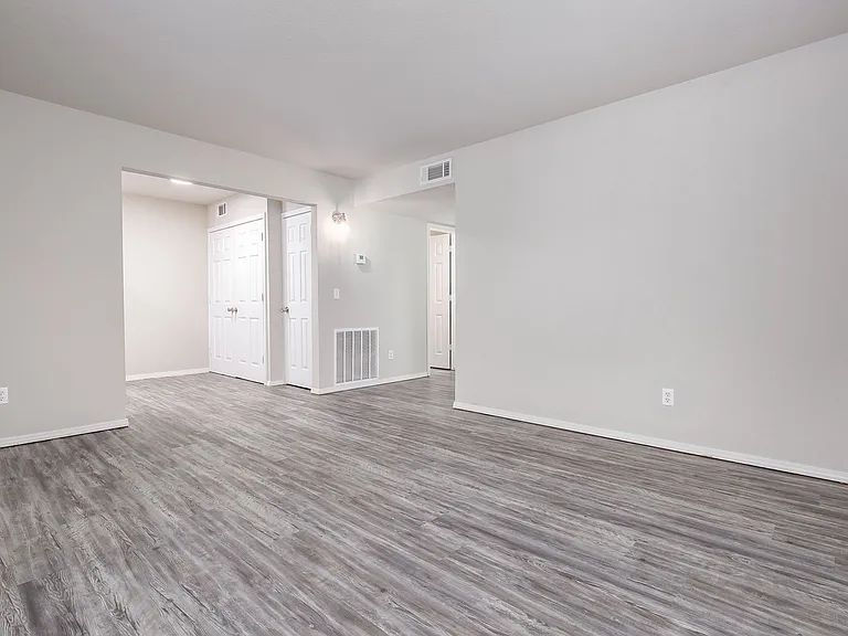Buffalo Creek Apartment Homes — Photo 8