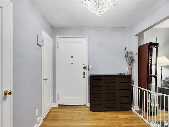 4th image of 505 E Lincoln Ave APT 406