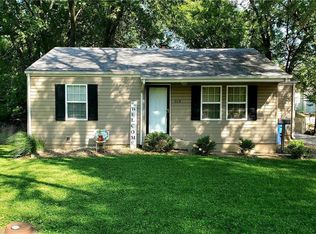 318 SW 13th St, Blue Springs, MO 64015