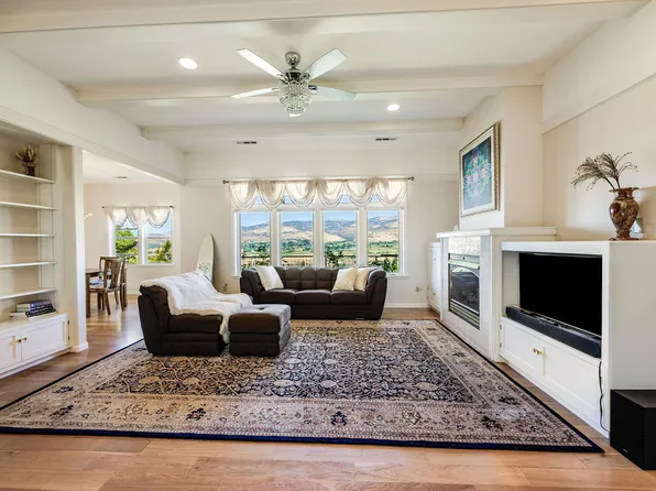 1320 Ashland Mine Rd, Ashland, OR 97520