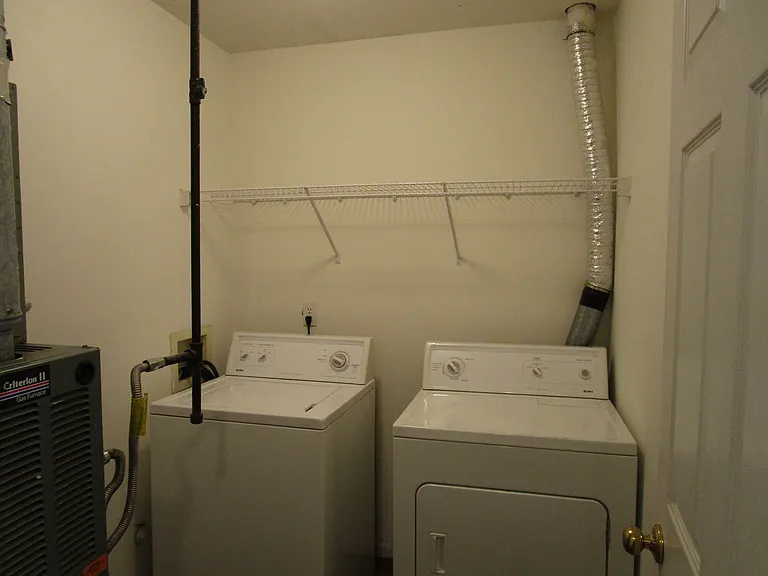 5001-5003 Betty Jean Way — Photo 14
