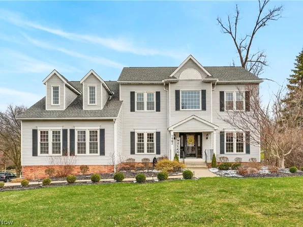 7582 Wilton Ln, North Royalton, OH 44133