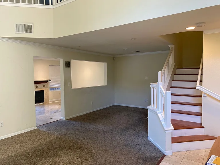 1810 Gardenia Ct — Photo 3