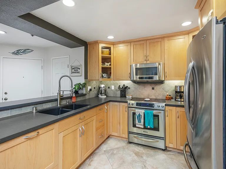 2800 Keller Dr #110 — Photo 6