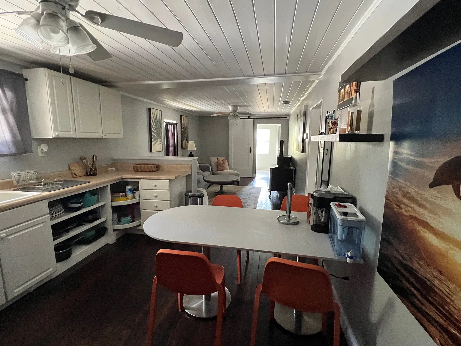 3 bed, 1064 sqft, $1,875 — Photo 3